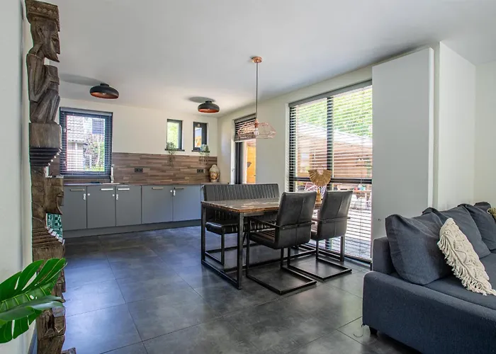 La Casa Pacha Mama Sauna En Hottub * Ewijk